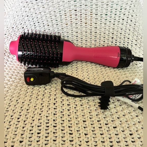 Revlon Accessories - Revlon RVDR5222 Pink/Black One-Step Hair Dryer & Volumizer, 3 Heat Settings
